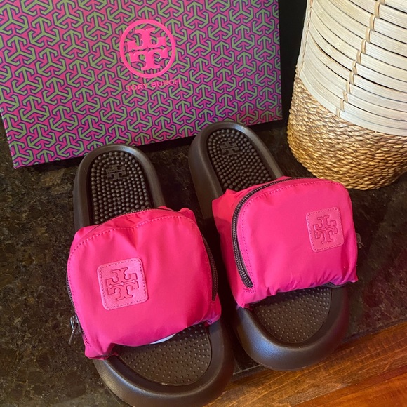 Tory Burch Fuchsia Slide Sandals with Pouch - Picture 4 of 7